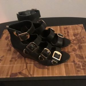 BCBG generation heels